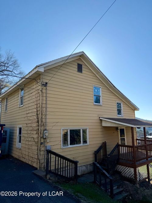 10 Stauffer Ave, Weston, PA, 18256 | Card Image