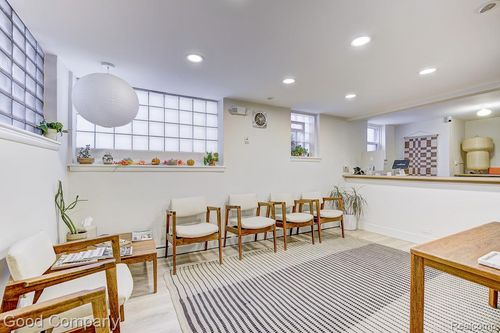 8750 W 9 Mile Rd, Oak Park, MI, 48237-2322 | Card Image