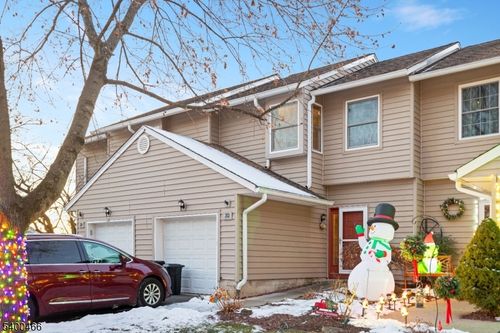 32 Rhea Run, Newton, NJ, 07860-1473 | Card Image