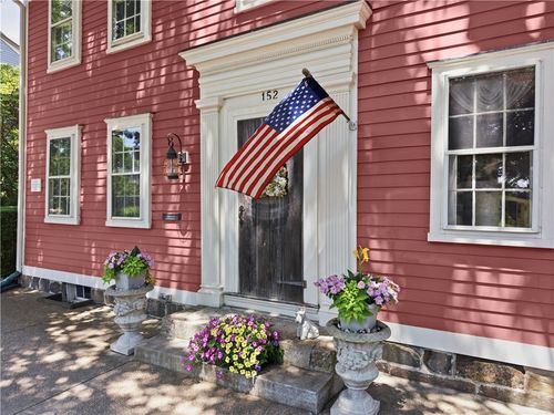 152 Main St, North Kingstown, RI, 02852-5034 | Card Image