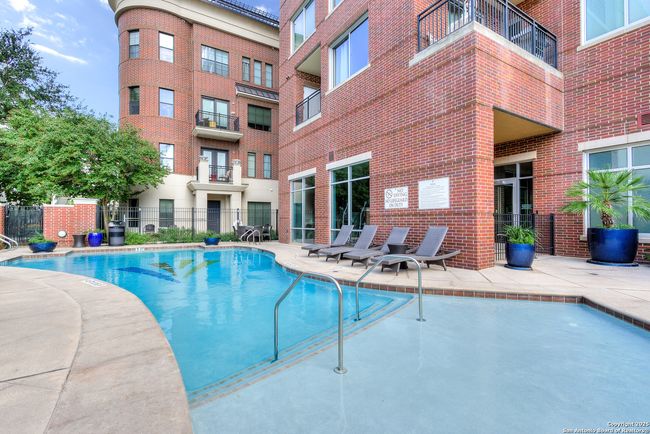 APT-203 - 215 Center St, Condo with 2 bedrooms, 2 bathrooms and null parking in San Antonio TX | Image 29