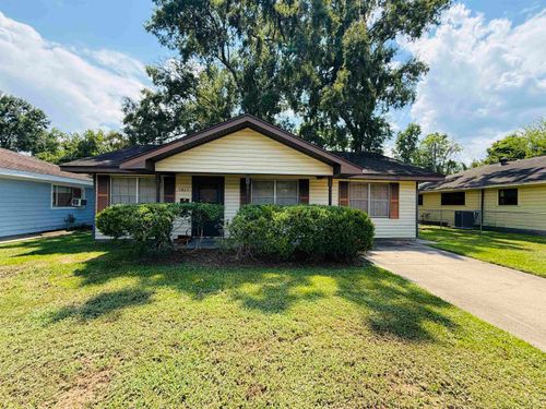 5865 Picadilly Ln, Beaumont, TX, 77708-4821 | Card Image