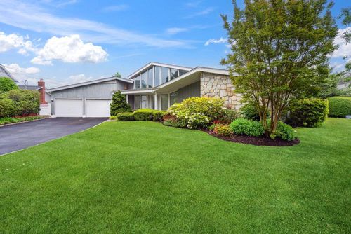 28 Deeringwood Ln, Babylon, NY, 11702-4213 | Card Image