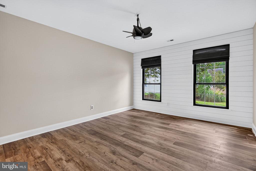 Residential in MEDFORD 5