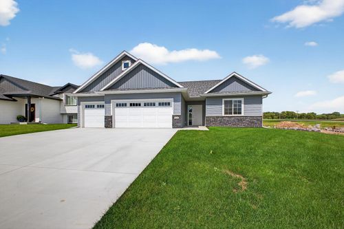 106 Fairway St, Zumbrota, MN, 55992-2611 | Card Image