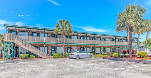 135-4516 Seaview St, North Myrtle Beach, SC, 29582-5284 | Card Image