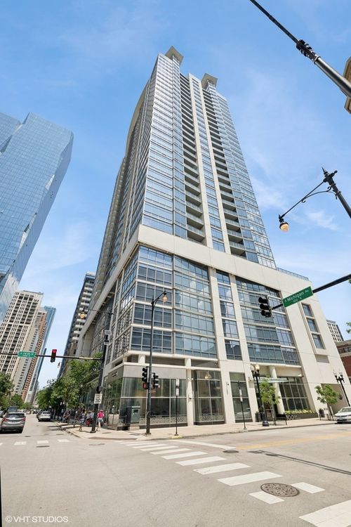 1808-100 E 14th St, Chicago, IL, 60605-3673 | Card Image