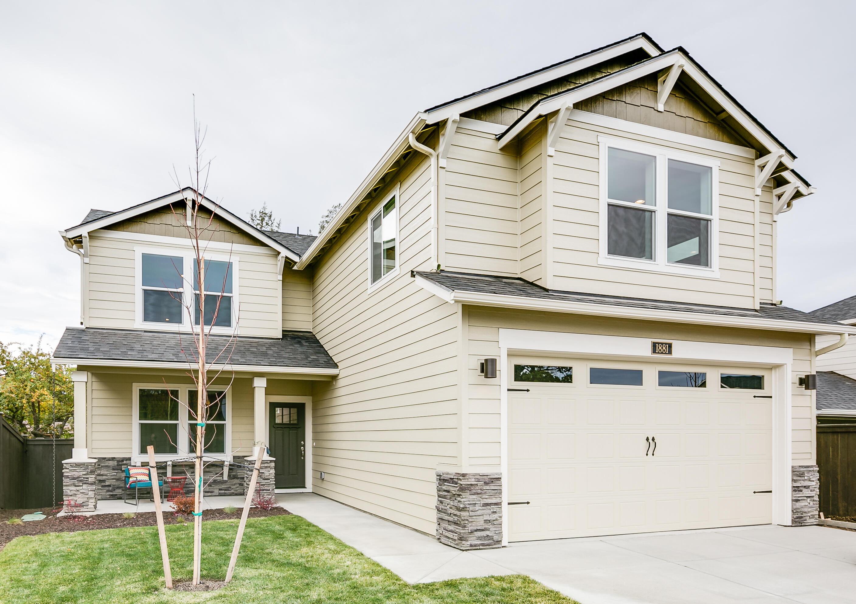 Carlin Dr, Medford, OR 97504