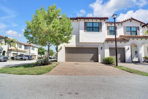 2030 Oysterwood Ln, RIVIERA BEACH, FL, 33410-1922 | Card Image
