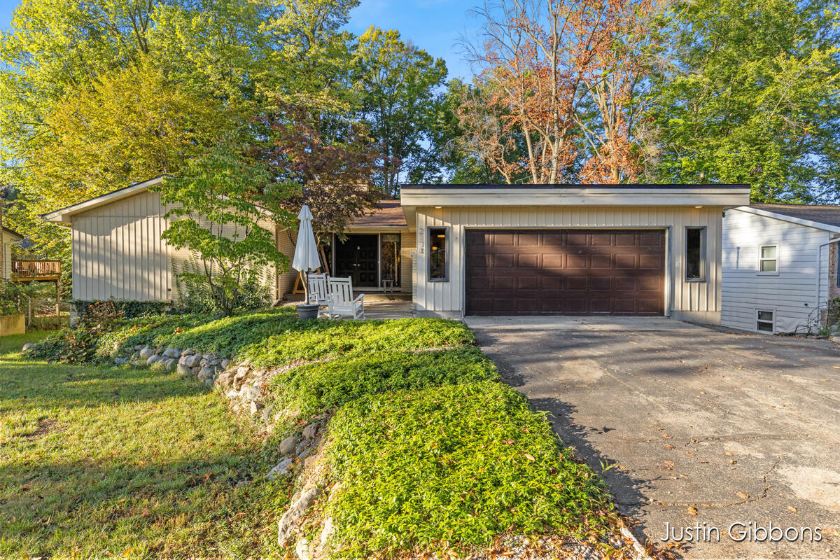 Highlander Dr, Grand Rapids, MI 49508