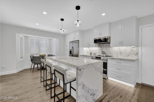 4760 W Wahalla Ln, Glendale, AZ, 85308-5107 | Card Image