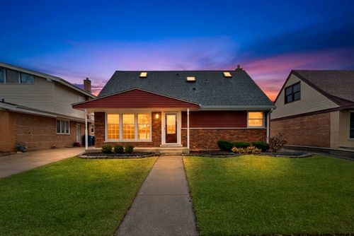 10025 Mulberry Ave, Oak Lawn, IL, 60453-3859 | Card Image