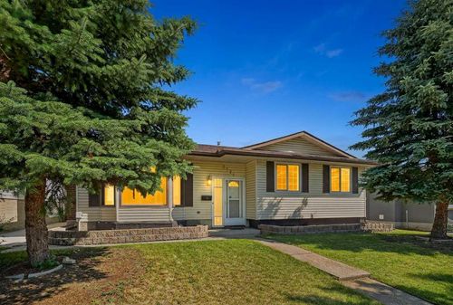6724 22 Ave Ne, Calgary, AB, T1Y1P4 | Card Image