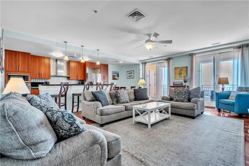 433b-3738 Sandpiper Rd, Virginia Beach, VA, 23456-4392 | Card Image