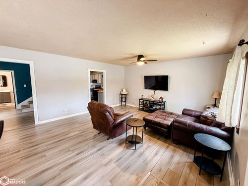 1809 Racine Ave, Burlington, IA, 52601-2244 | Card Image