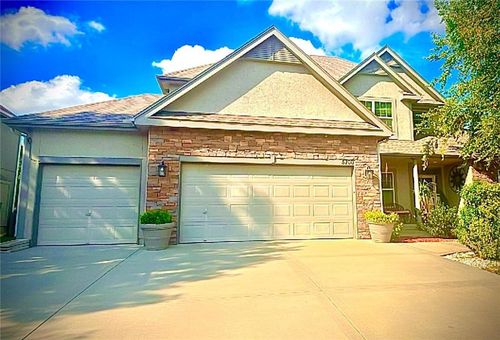 5700 Nw 92nd Ter, Kansas City, MO, 64154-2046 | Card Image
