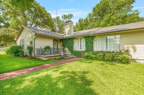 1222 Kentucky St, Graham, TX, 76450-3936 | Card Image