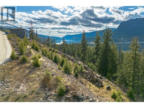 282 Bayview Dr, Sicamous, BC, V0E2V1 | Card Image