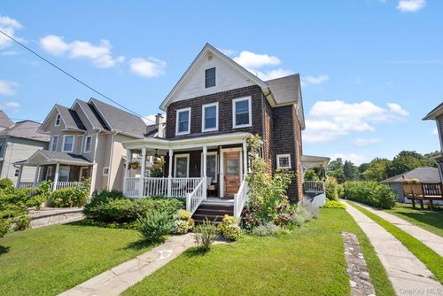 317 Ringgold St, Peekskill, NY, 10566-4628 | Card Image