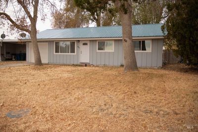 860 S 14th E, House other with 3 bedrooms, 1 bathrooms and 1 parking in Mountain Home ID | Image 3