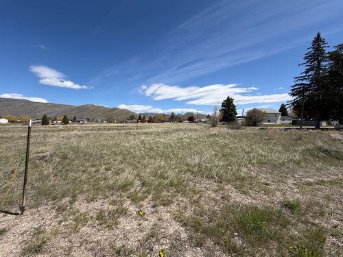 6-403 N 7th St, Montpelier, ID, 83254-1103 | Card Image