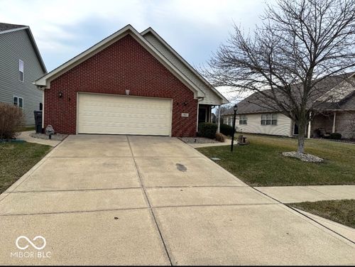 933 Amesbury Ct, Indianapolis, IN, 46217-5363 | Card Image