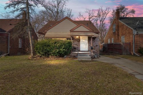 20211 Ashton Ave, Detroit, MI, 48219-1503 | Card Image