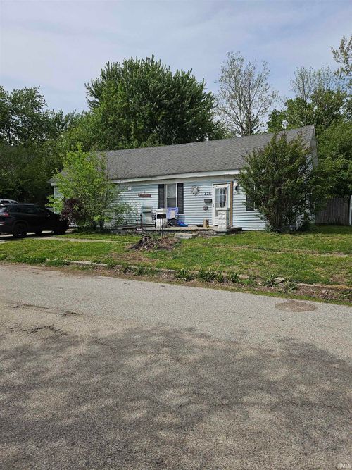 526 E Emerson St, Princeton, IN, 47670-1810 | Card Image
