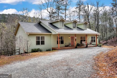 812 Covecrest Dr, Tiger, GA, 30576-2083 | Card Image