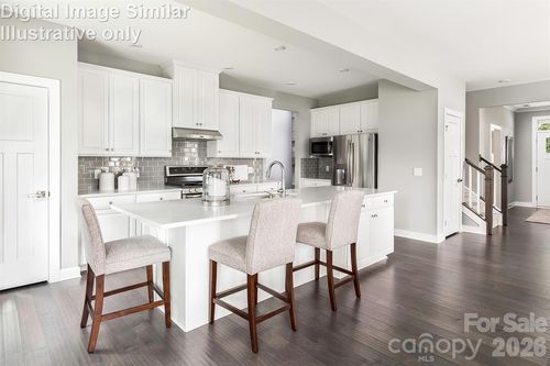 2048 Fernway Dr, Charlotte, NC, 28216 | Card Image