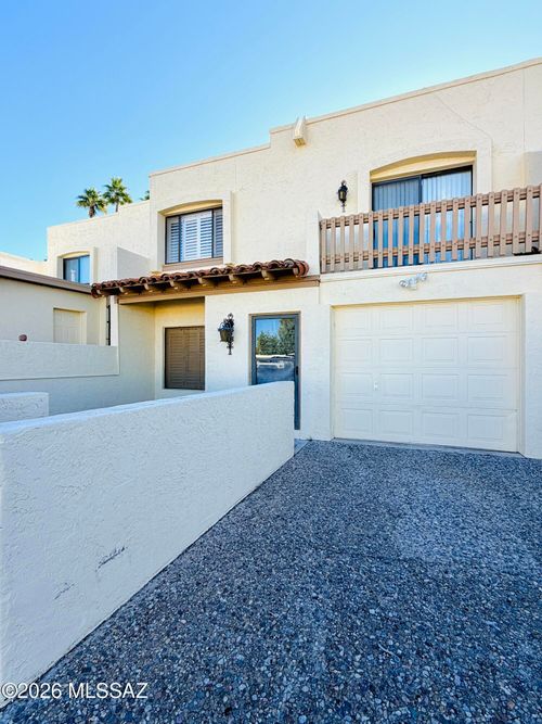 654 E Camino Lujosa, Tucson, AZ, 85704 | Card Image