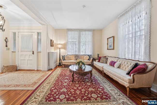 74 Oakdene Ave, House other with 6 bedrooms, 3 bathrooms and null parking in Cliffside Park NJ | Image 7