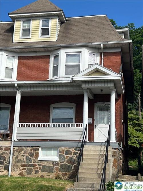 1129 Russell Ave, Fountain Hill, PA, 18015-4009 | Card Image