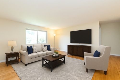 apt-5-36 Bryon Rd, Chestnut Hill, MA, 02467-3310 | Card Image