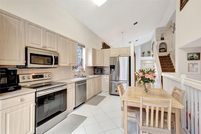 251 Saratoga Blvd E, House other with 4 bedrooms, 3 bathrooms and null parking in Royal Palm Beach FL | Image 11