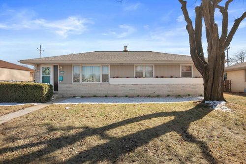 9043 W Grantosa Drive, Milwaukee, WI, 53225 | Card Image