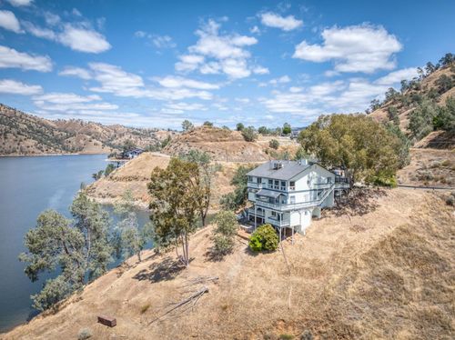 28037 Sky Harbour Rd, Friant, CA, 93626-8501 | Card Image