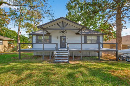 617 Gov Wood Dr, Pointblank, TX, 77364-6524 | Card Image