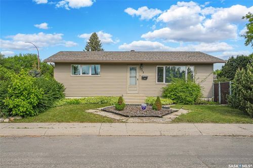 73 Laurentian Drive, Saskatoon, SK, S7H4M1 | Card Image