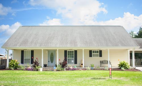 707 W Pine St, Erath, LA, 70533-3207 | Card Image
