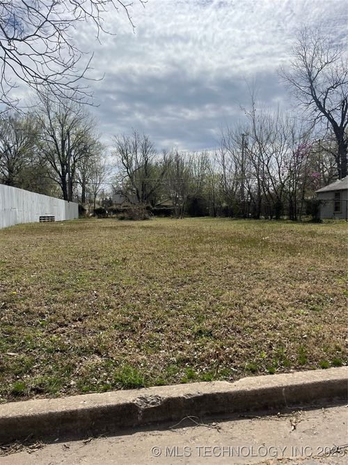 1724 E Latimer Pl, Tulsa, OK, 74110-4602 | Card Image