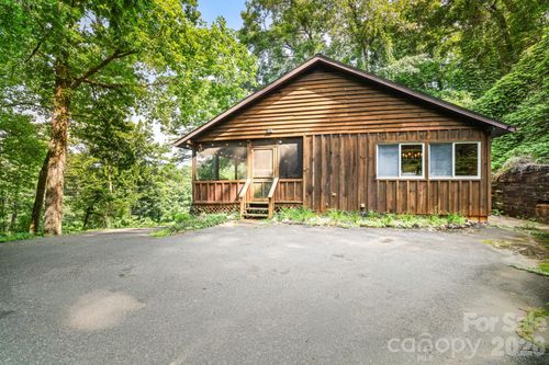 237 Biltmore Cir, Bryson City, NC, 28713-1589 | Card Image