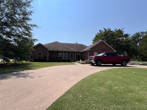500 W Taylor Ave, McAlester, OK, 74501-3450 | Card Image