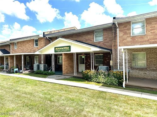 880 Cain St, East Liverpool, OH, 43920-1277 | Card Image