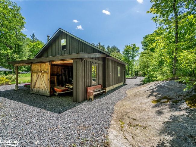 1064 Moore Rd, House other with 3 bedrooms, 2 bathrooms and 8 parking in Bracebridge ON | Image 38