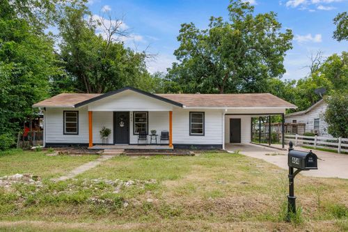 404 Hosack St, Taylor, TX, 76574-3028 | Card Image