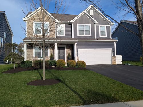 678 Holbrook Dr, Sunbury, OH, 43074-7682 | Card Image