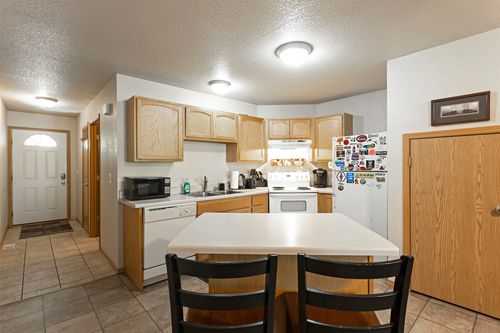 i-1822 Wyoming St, Missoula, MT, 59801-1550 | Card Image