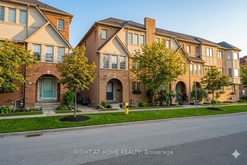 1-11 West Deane Park Drive, Etobicoke, ON, M9B2R5 | Card Image