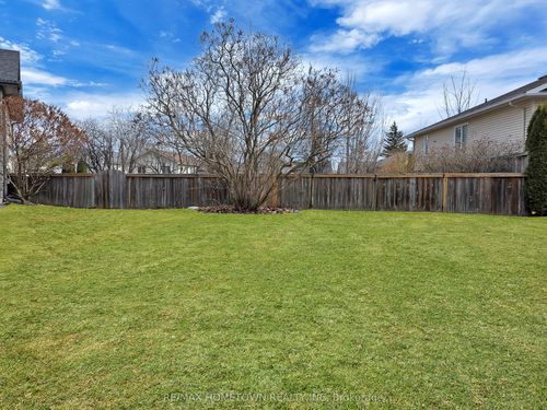 1335 Cuthbertson Ave, Brockville, ON, K6V6Y2 | Card Image